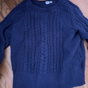 Gap sweater